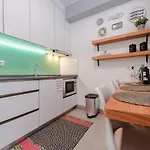 Merc Bolhao Place *
